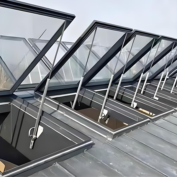 消防镇巴排烟窗