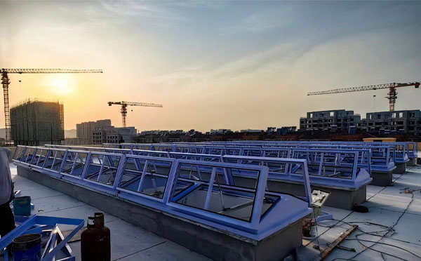 消防镇巴排烟窗工作原理