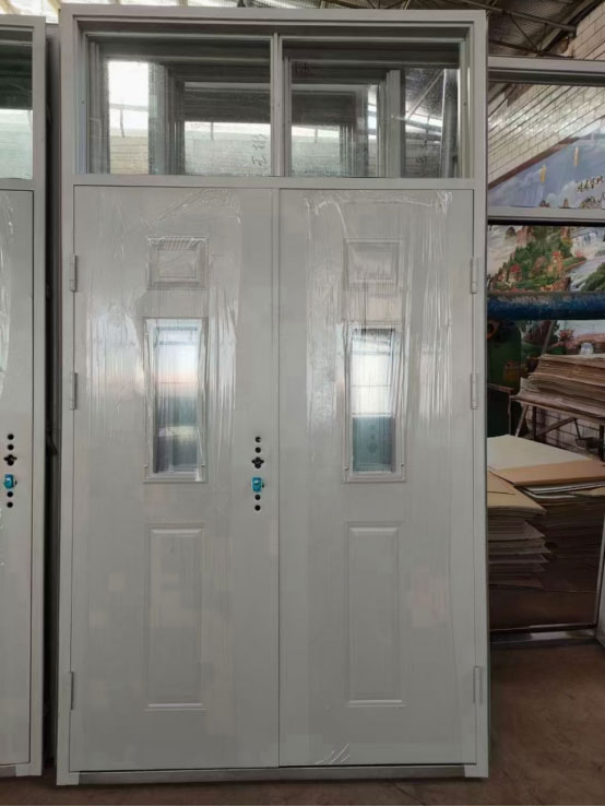 镇巴学校教室门 镇巴学校教室门