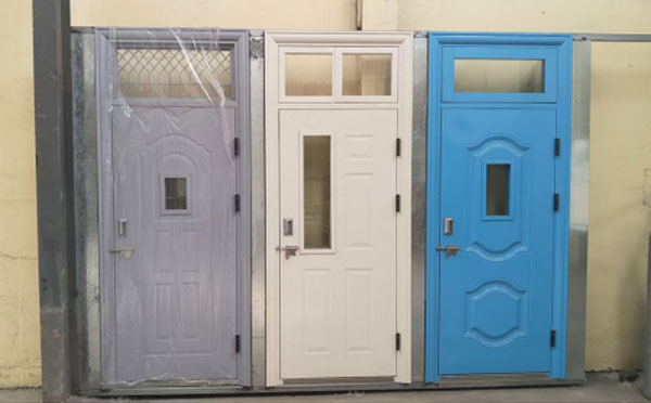 镇巴学校教室门