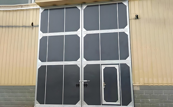 厂房镇巴工业门选择与维护全解析：提升效率与安全的关键要素