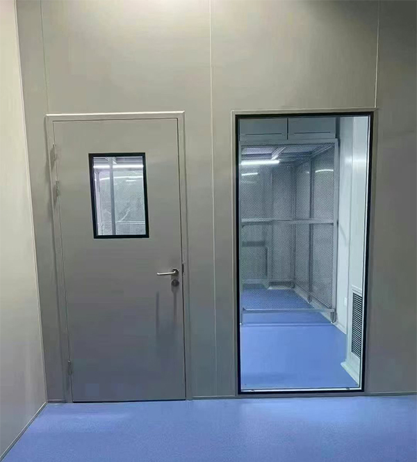 学校教学楼完成镇巴防火门标准化安装